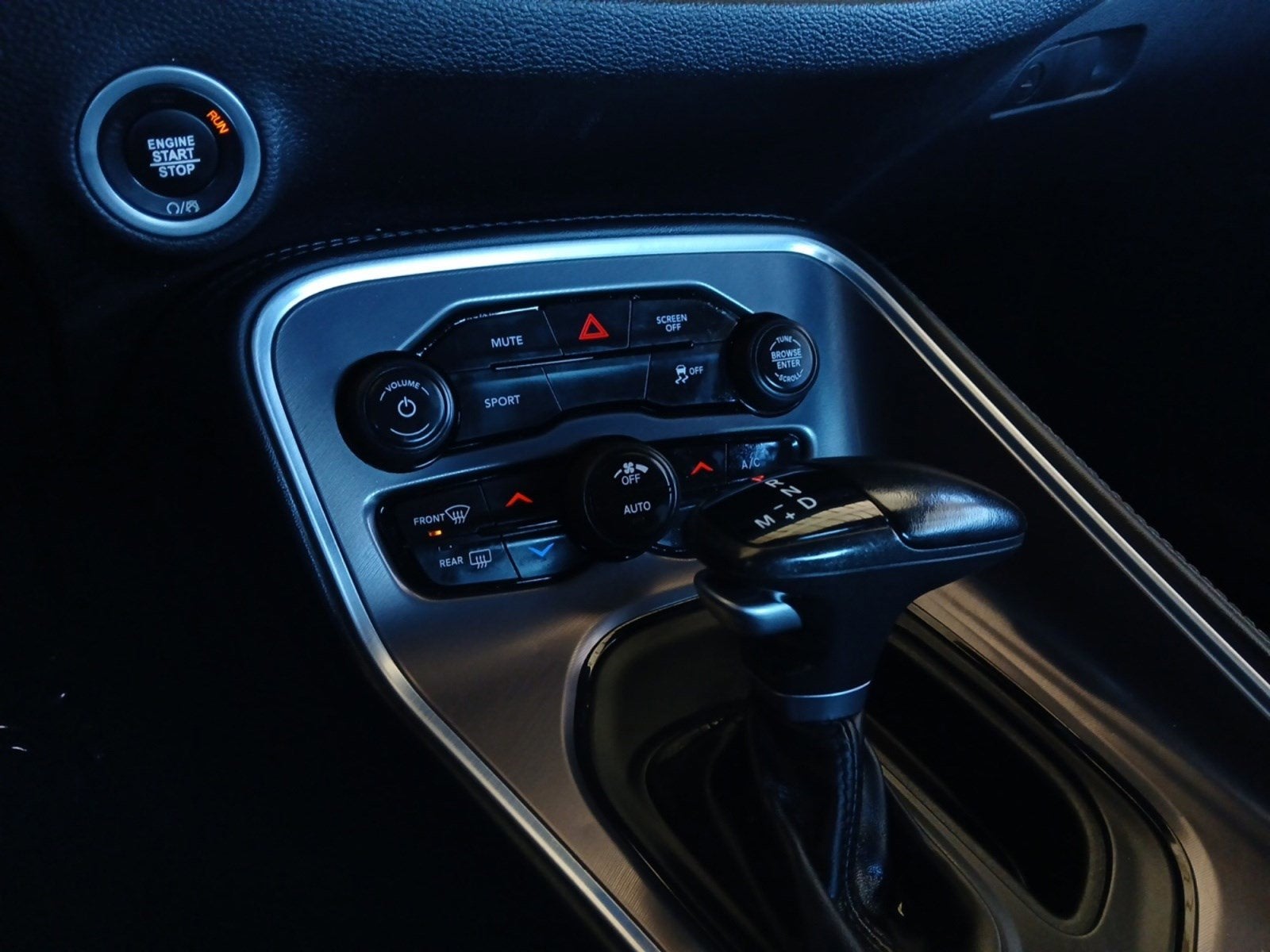 2022 Dodge Challenger SXT W/ APPLE CARPLAY & ANDROID AUTO