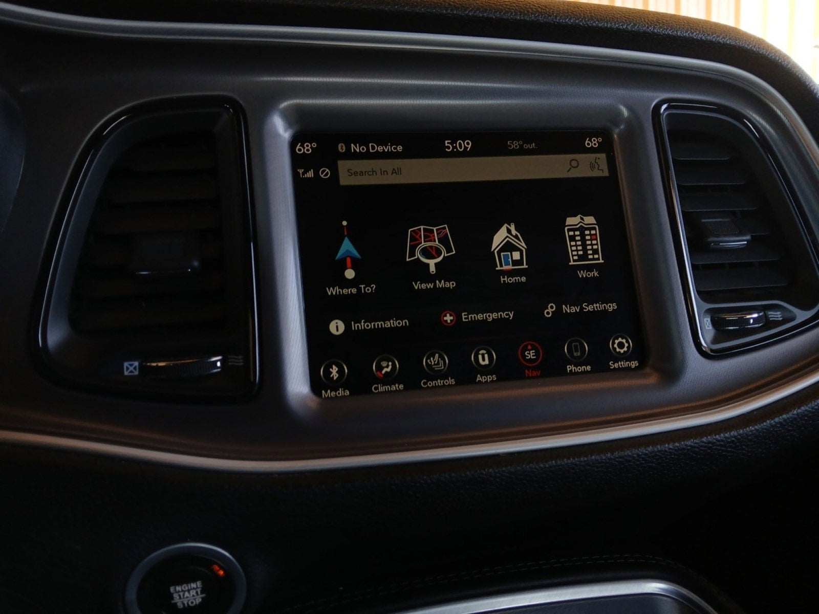 2022 Dodge Challenger SXT W/ APPLE CARPLAY & ANDROID AUTO