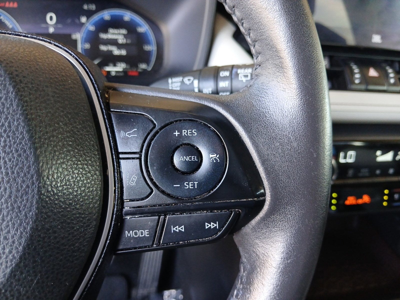 2023 Toyota RAV4 Hybrid Limited W/ BLIND SPOT MONITOR & PRE-COLLISION SYSTEM
