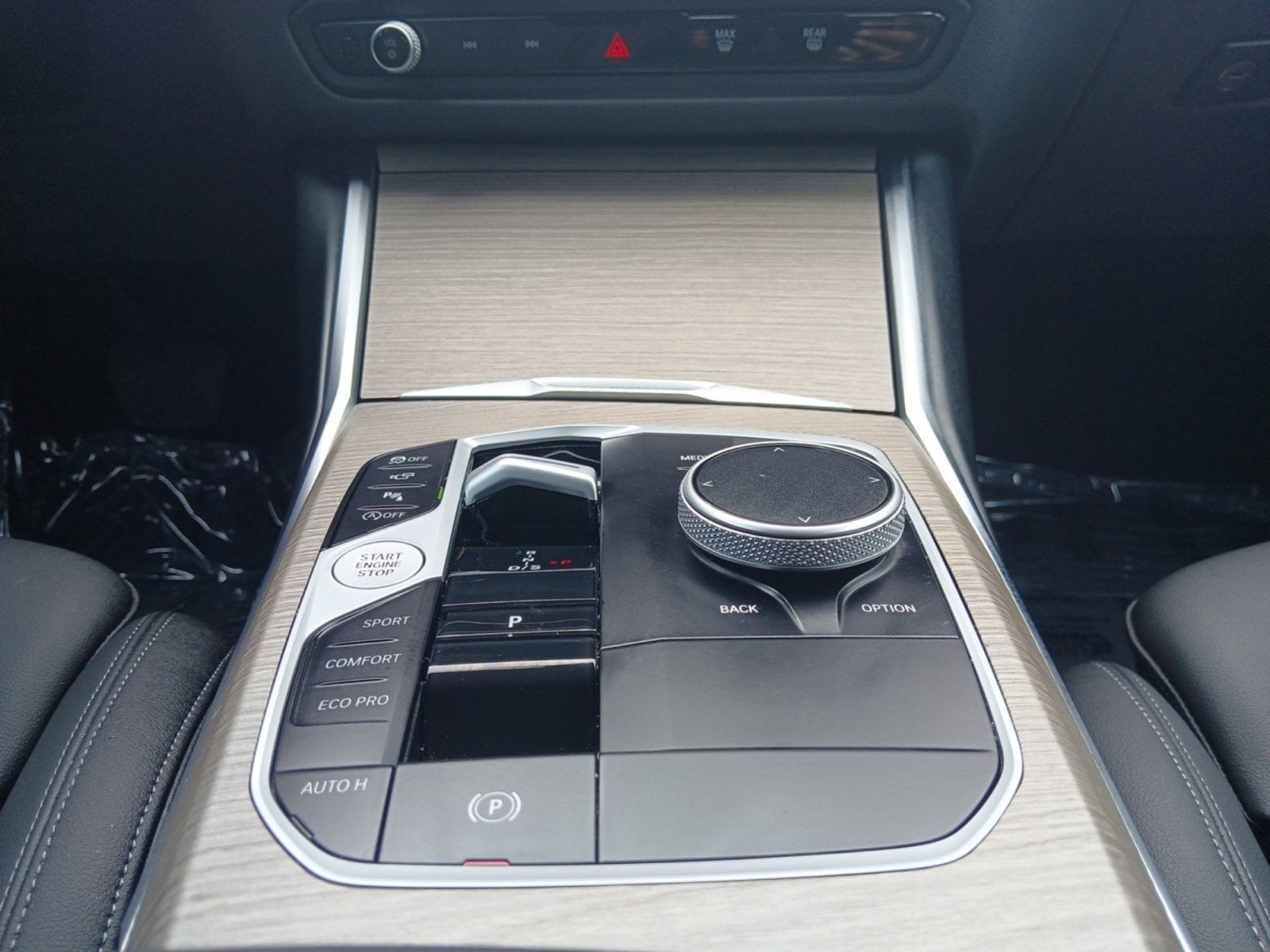 2025 BMW 3 Series 330i W/ MOONROOF & HEATED FRONT SEATS