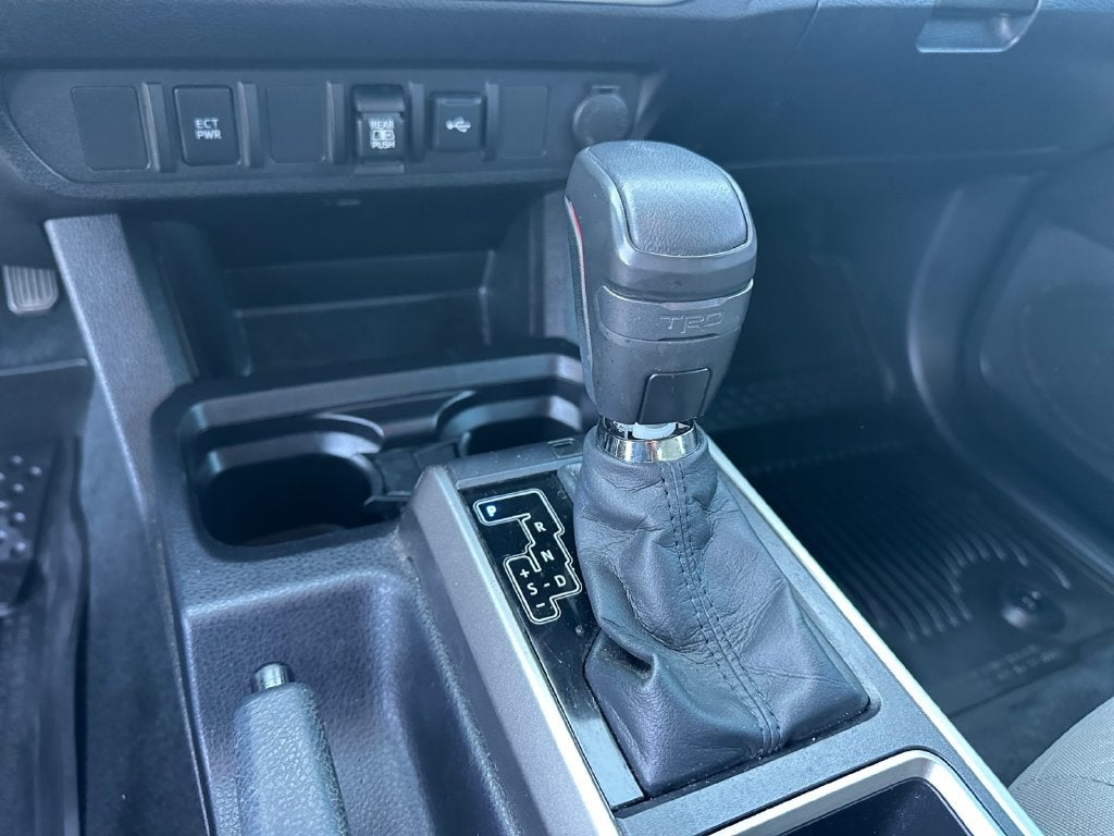 2022 Toyota Tacoma SR5 V6