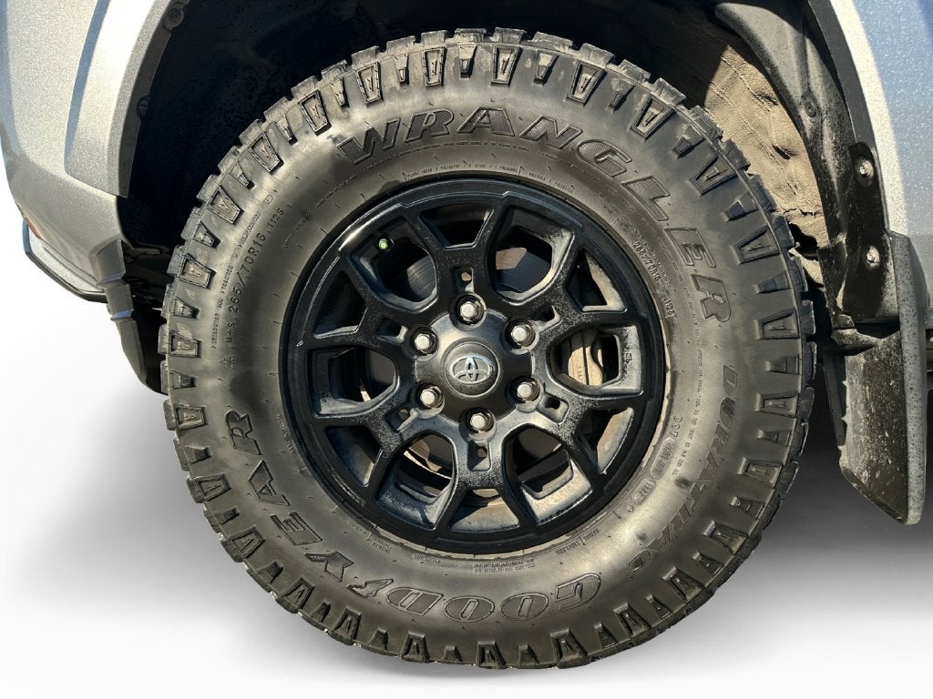 2022 Toyota Tacoma SR5 V6