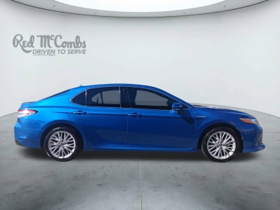 2020 Toyota Camry Hybrid XLE