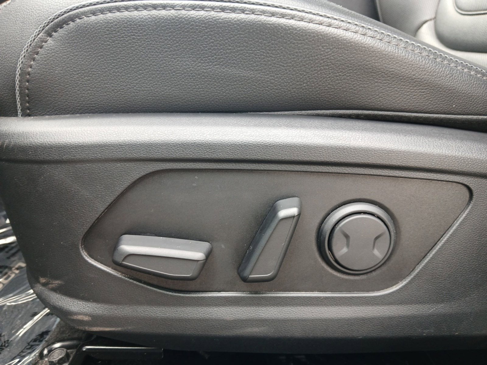2023 Hyundai Tucson Limited W/ BLIND SPOT COLLISION AVOIDANCE ASSIST