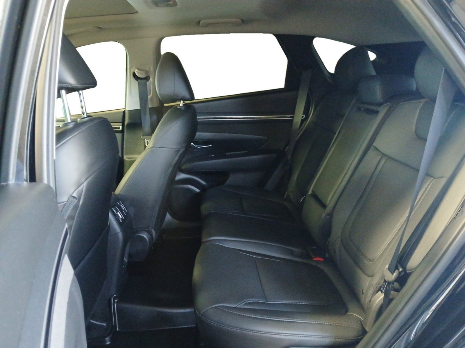 2024 Hyundai Tucson SEL CONVENIENCE W/ POWER SUNROOF & 19" ALLOY WHEELS