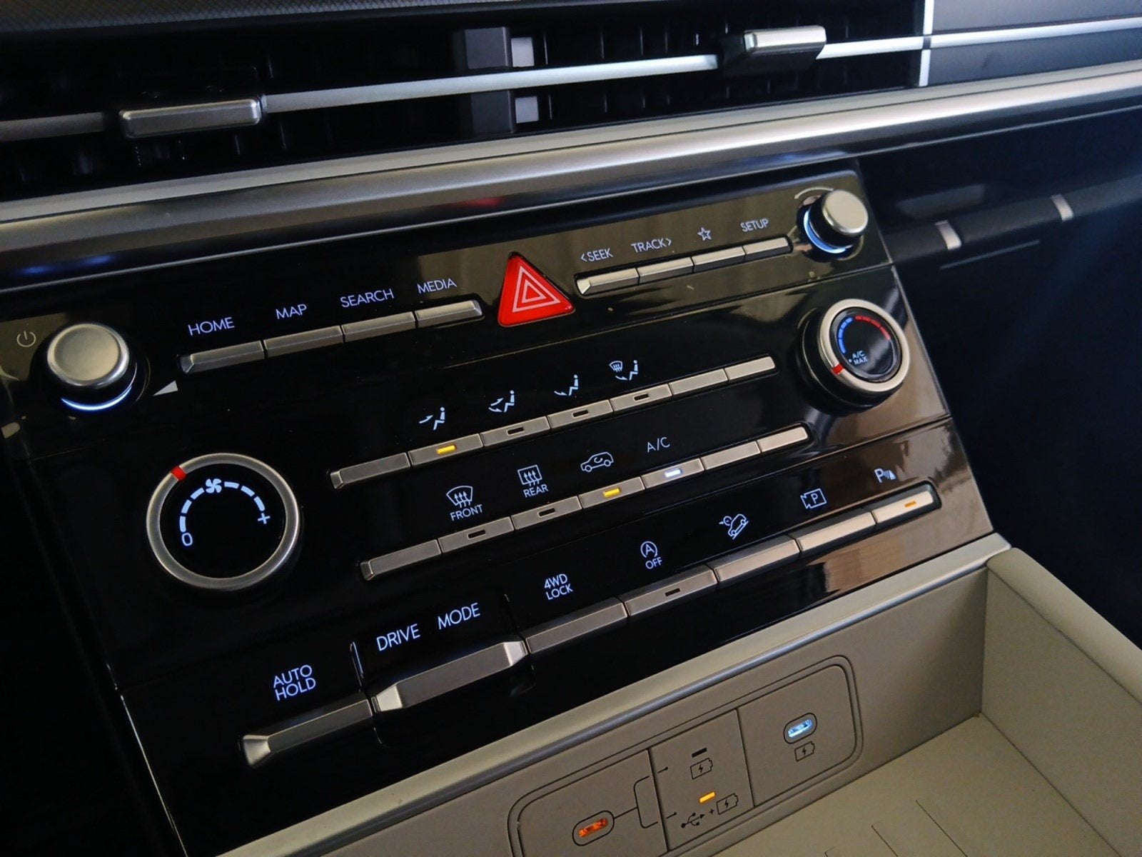 2026 Hyundai Santa Fe SE