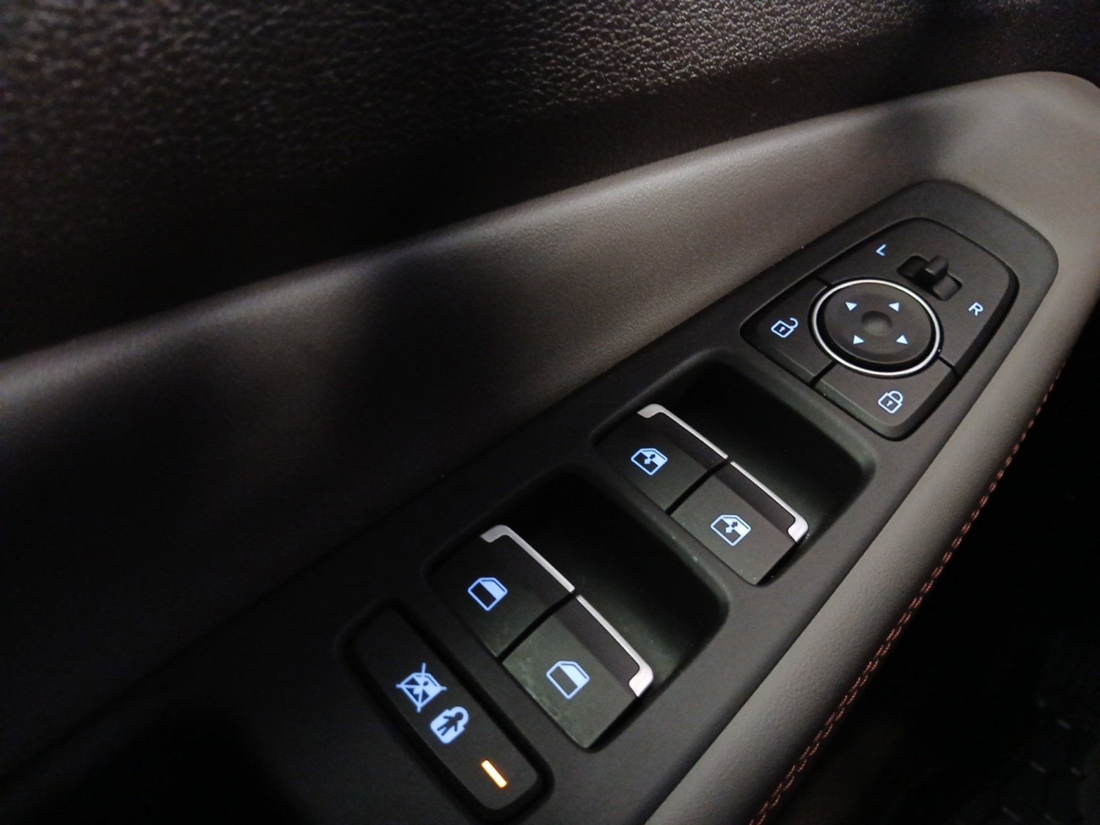 2020 Hyundai Santa Fe Limited W/ PANORAMIC SUNROOF & HEADS-UP DISPLAY