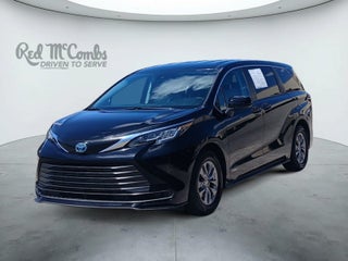 2021 Toyota Sienna LE 8 Passenger