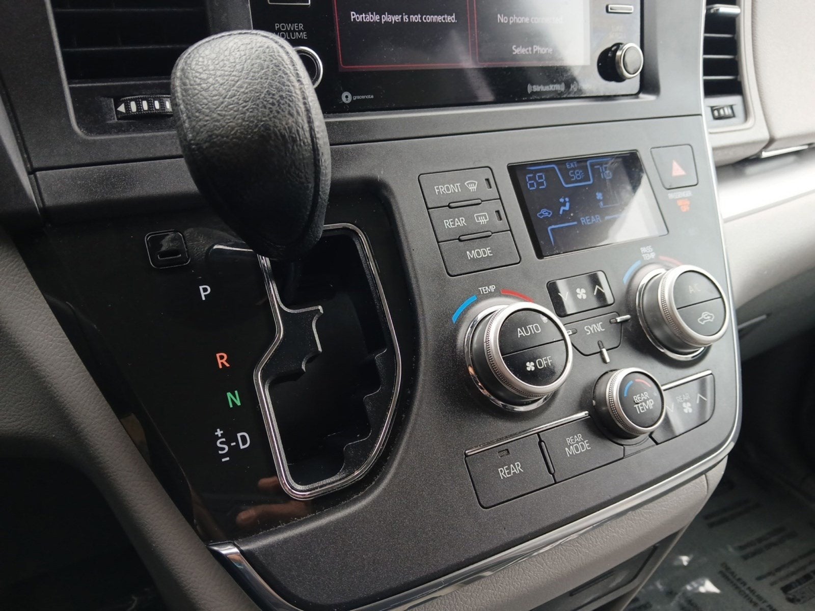 2018 Toyota Sienna LE