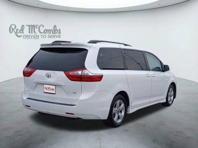 2018 Toyota Sienna LE