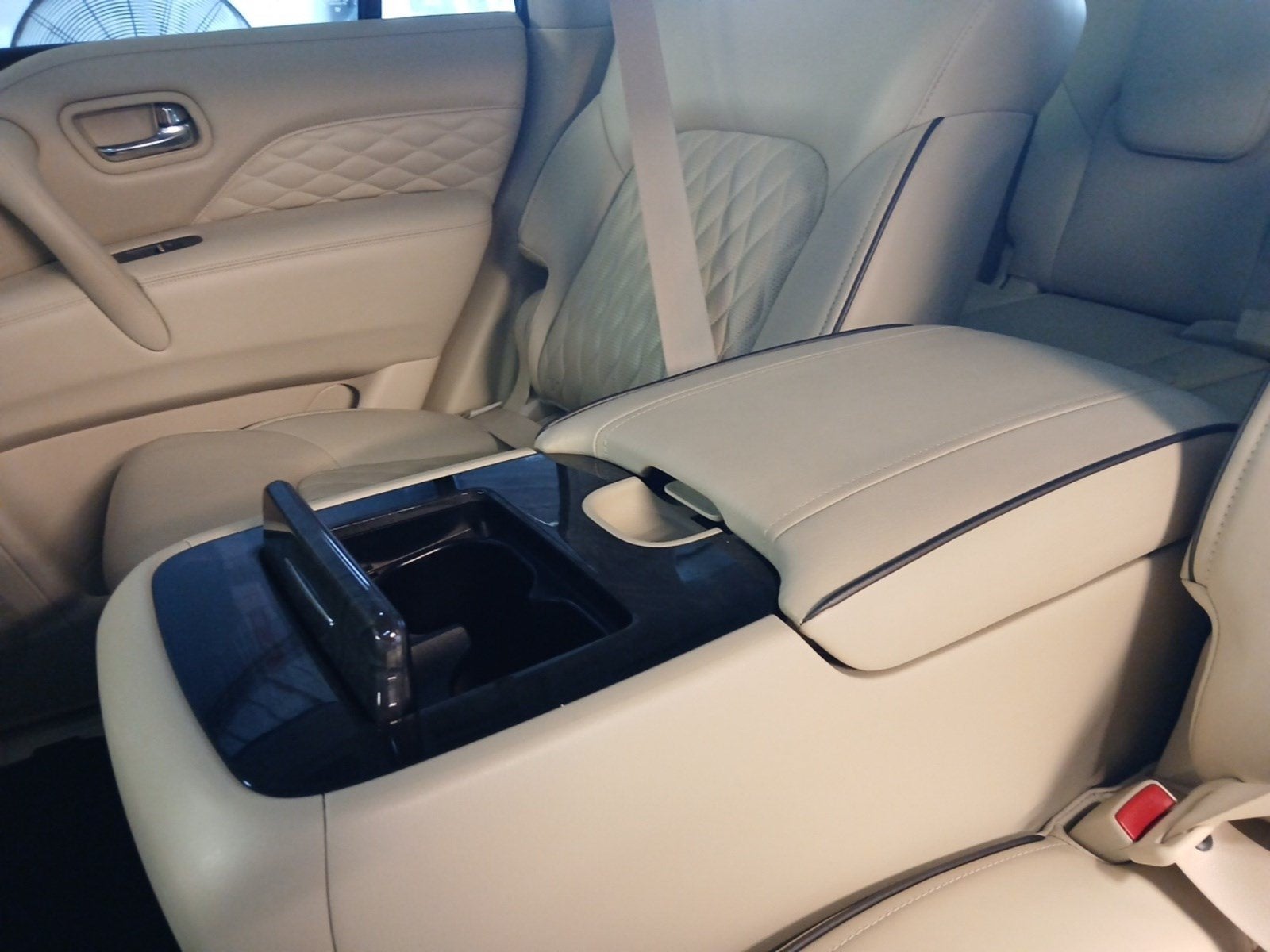2018 INFINITI QX80 Base