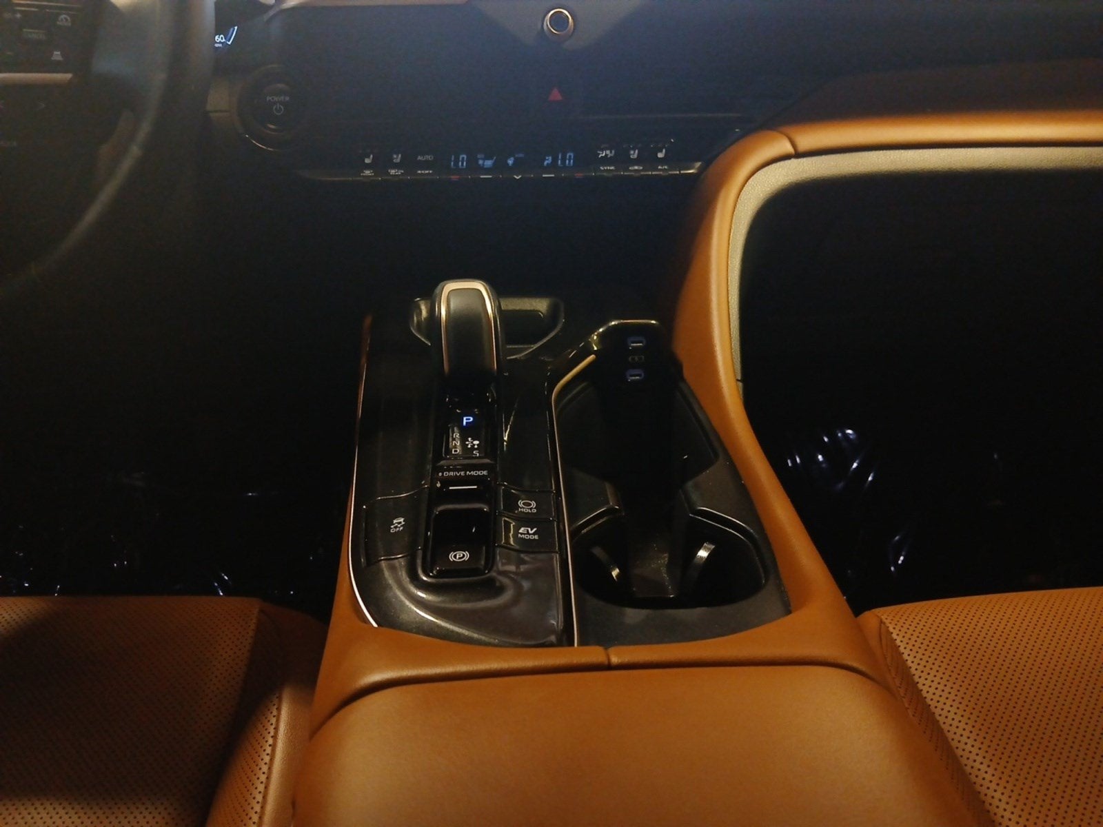 2025 Toyota Crown Signia Limited