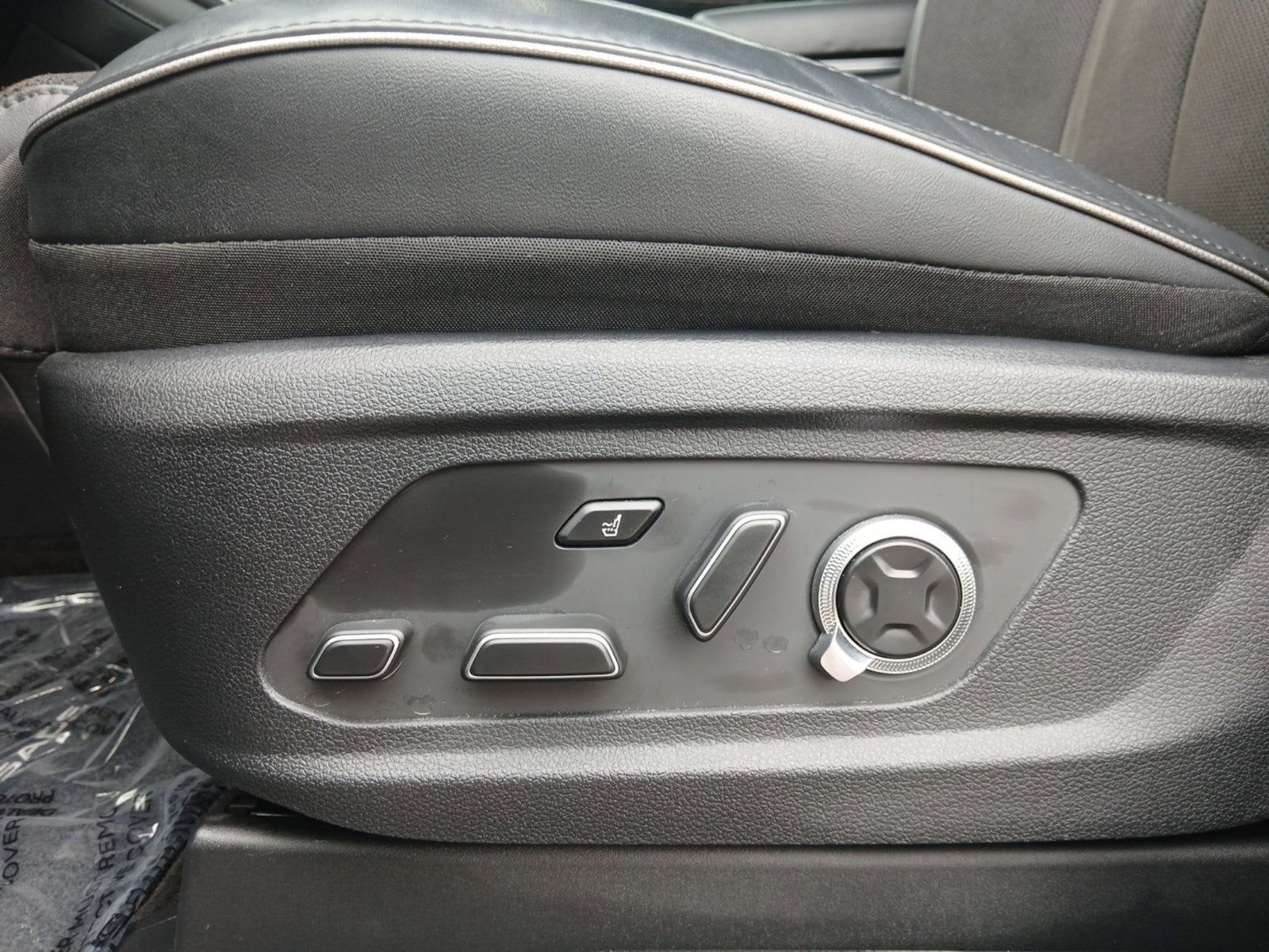 2024 Hyundai Palisade Calligraphy Night Edition 3RD ROW 7 PASSENGER & 2ND ROW CAPTAIN CHAIRS