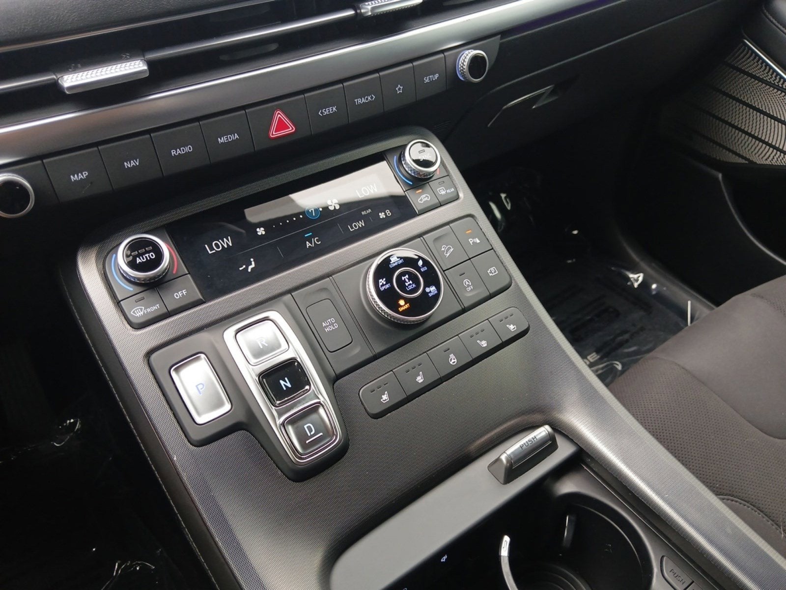 2024 Hyundai Palisade Calligraphy Night Edition 3RD ROW 7 PASSENGER & 2ND ROW CAPTAIN CHAIRS