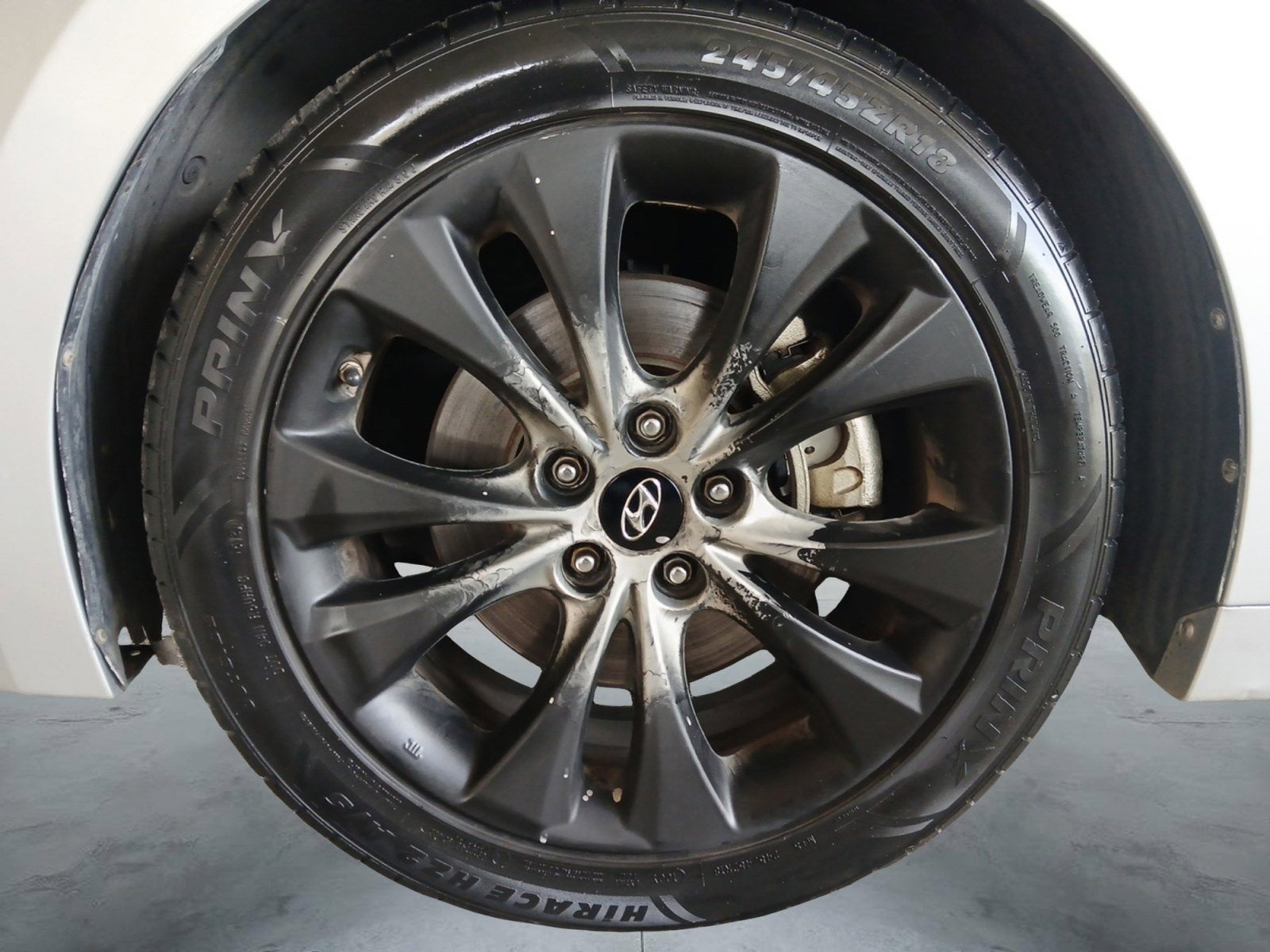 2012 Hyundai Azera Base W/ BACK UP CAMERA & NAVIGATION