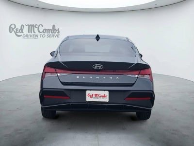 2025 Hyundai Elantra SE