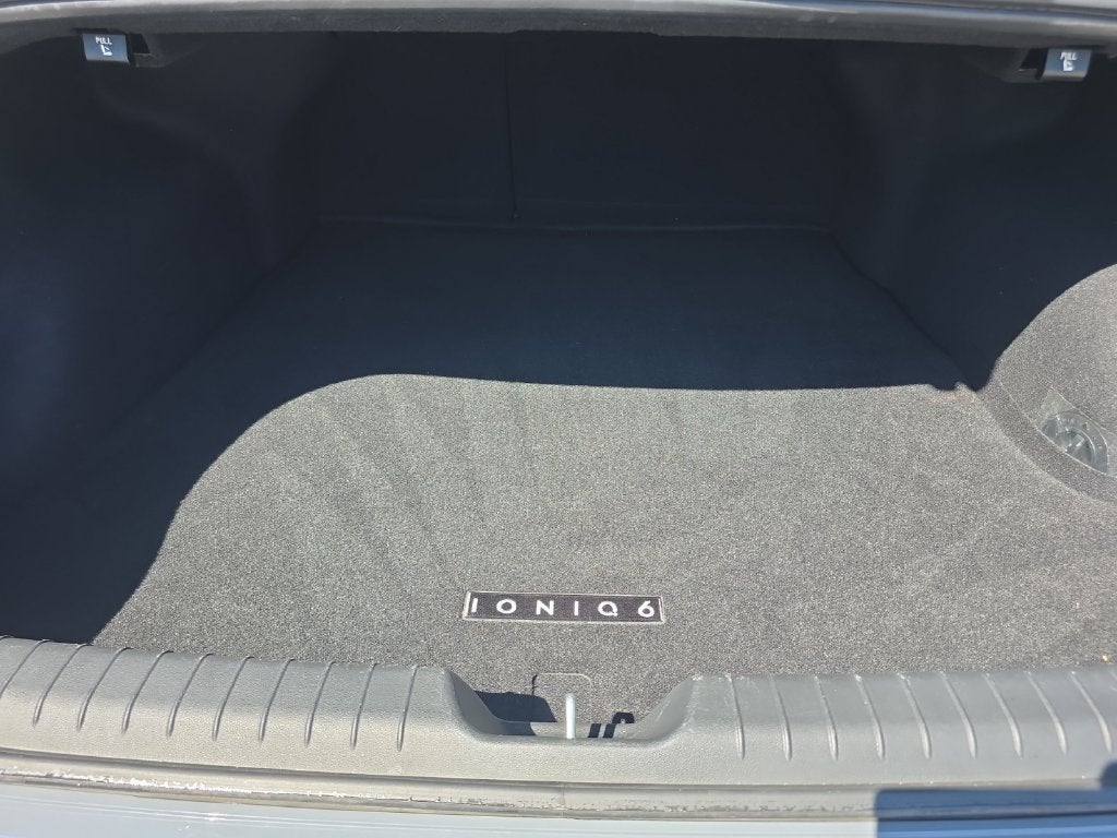2024 Hyundai IONIQ 6 SE