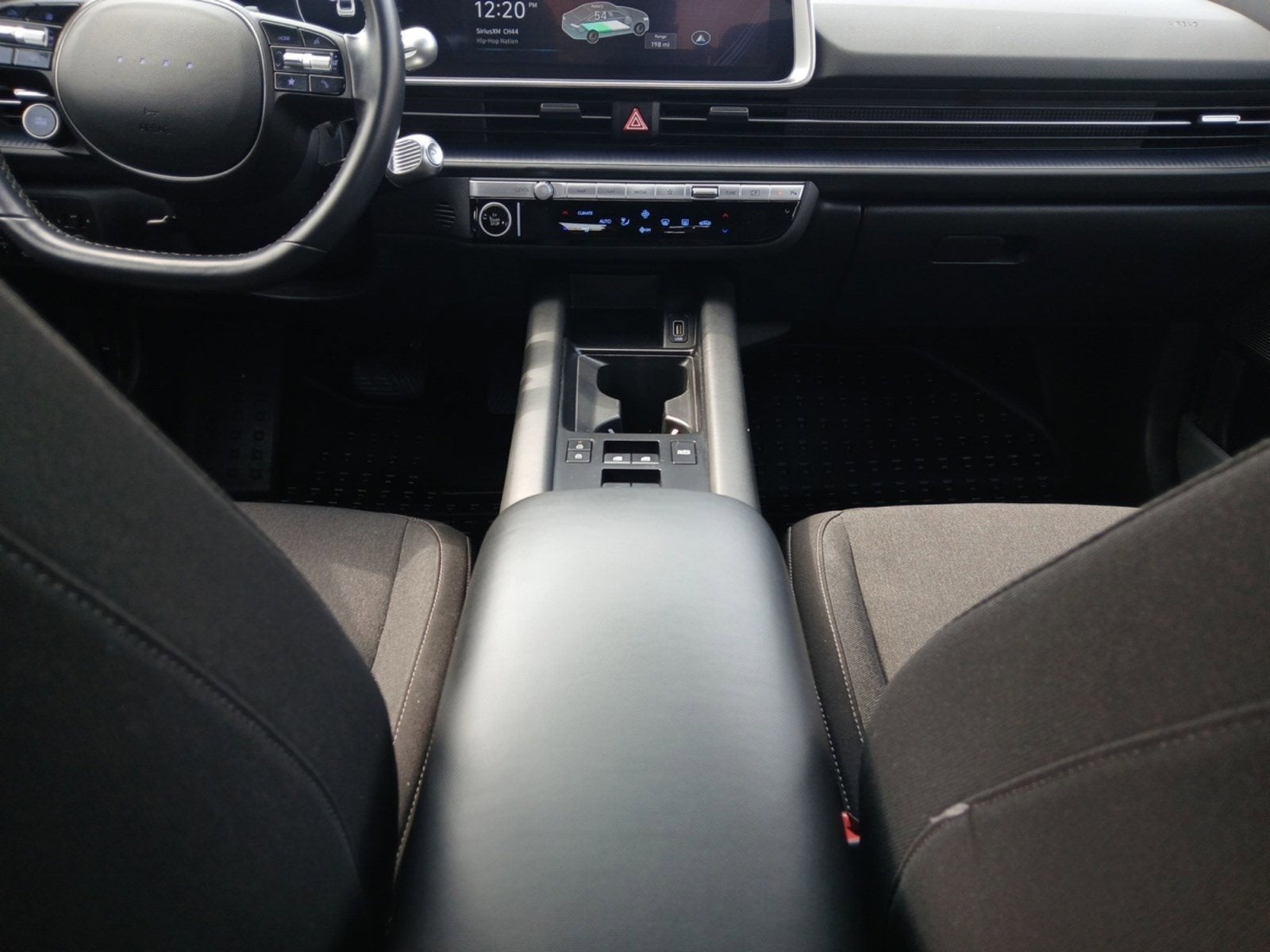 2024 Hyundai IONIQ 6 SE W/ REARVIEW CAMERA AND GUIDELINES