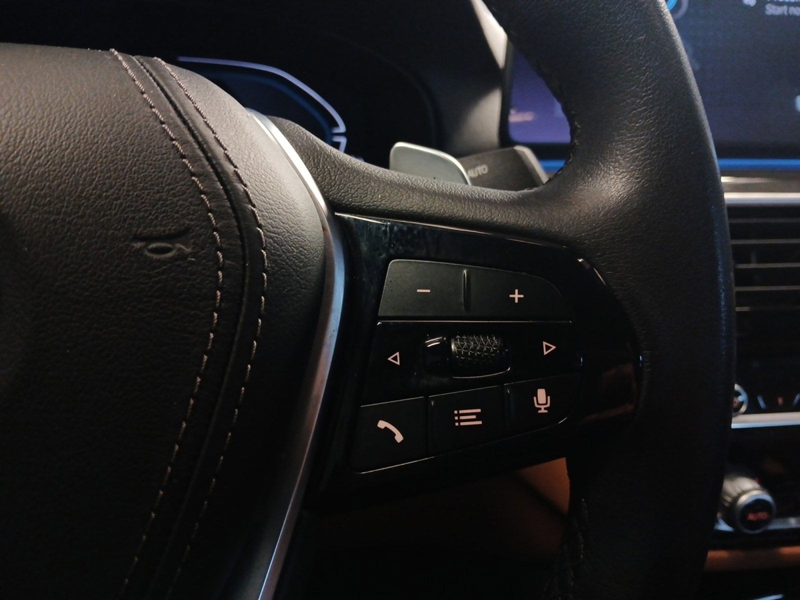 2023 BMW 5 Series 530e