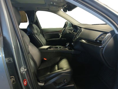 2018 Volvo XC90 T5 Momentum 3RD ROW SEAT W/ 7 PASSENGER CAPACITY