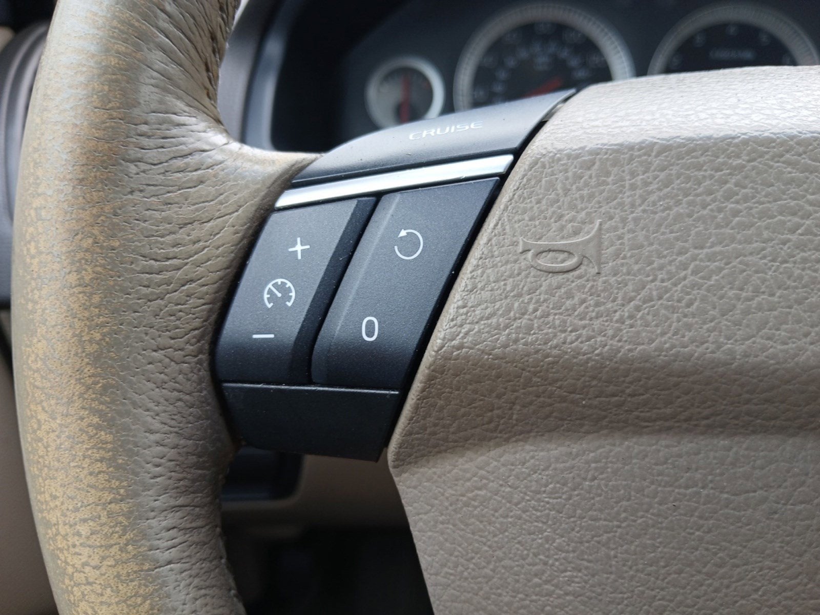 2018 Volvo XC90 T5 Momentum 3RD ROW SEAT W/ 7 PASSENGER CAPACITY