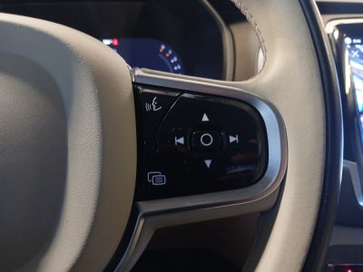 2024 Volvo XC90 B5 Plus