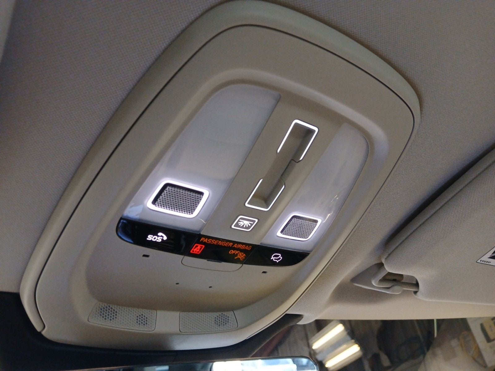 2024 Volvo XC90 B5 Plus