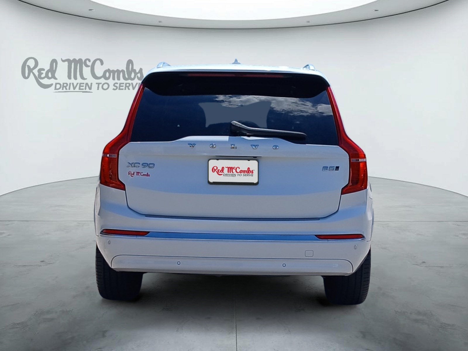 2024 Volvo XC90 B5 Plus
