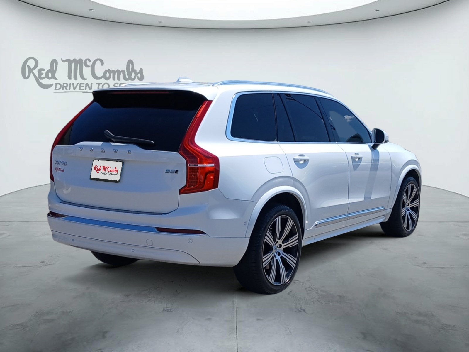 2024 Volvo XC90 B5 Plus