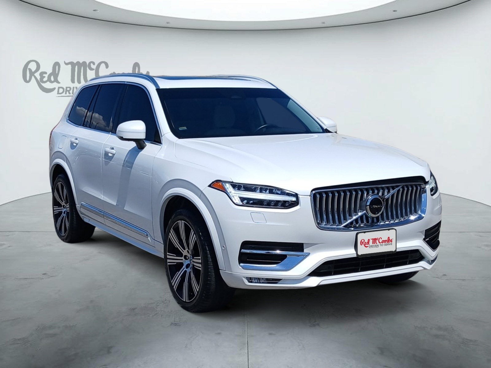 2024 Volvo XC90 B5 Plus