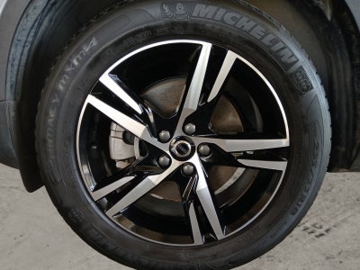 2024 Volvo XC40 B5 Core W/ POWER TAILGATE & PANORAMIC MOONROOF