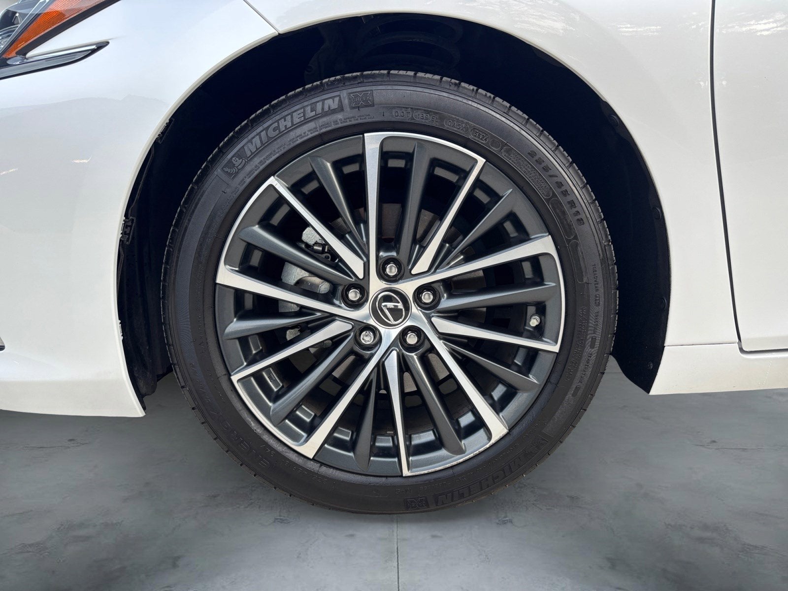 2025 Lexus ES 350