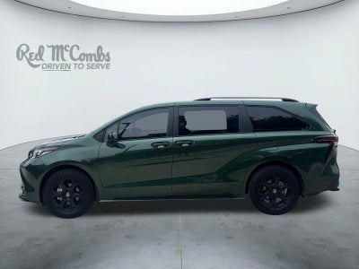 2025 Toyota Sienna Woodland Edition