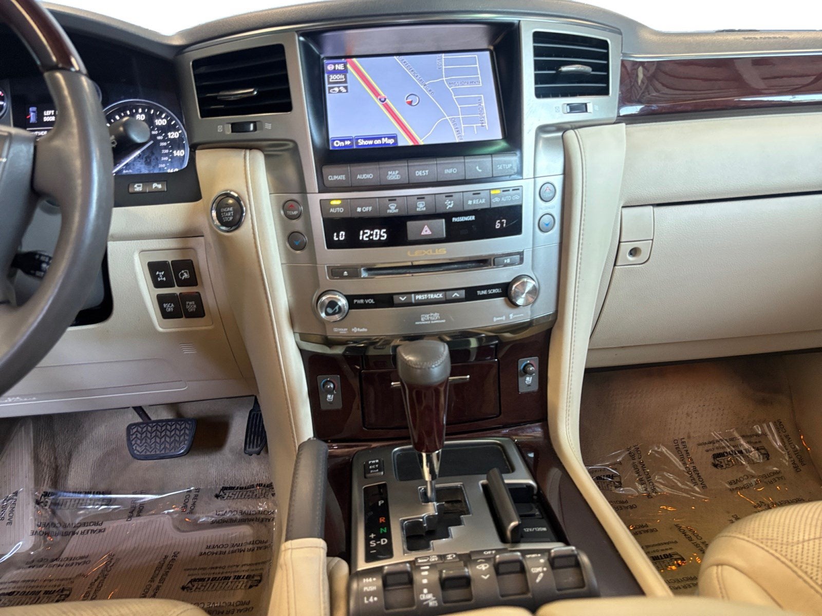 2014 Lexus LX 570