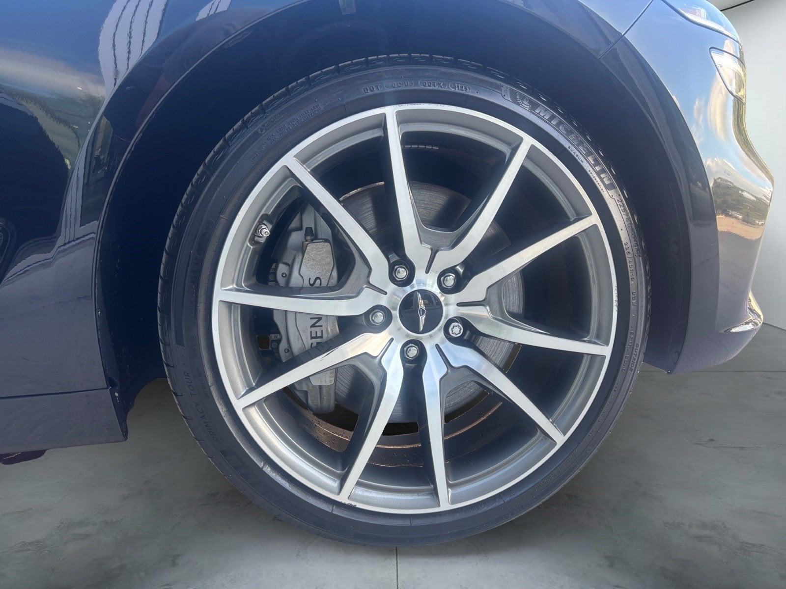 2024 Genesis G70 2.5T
