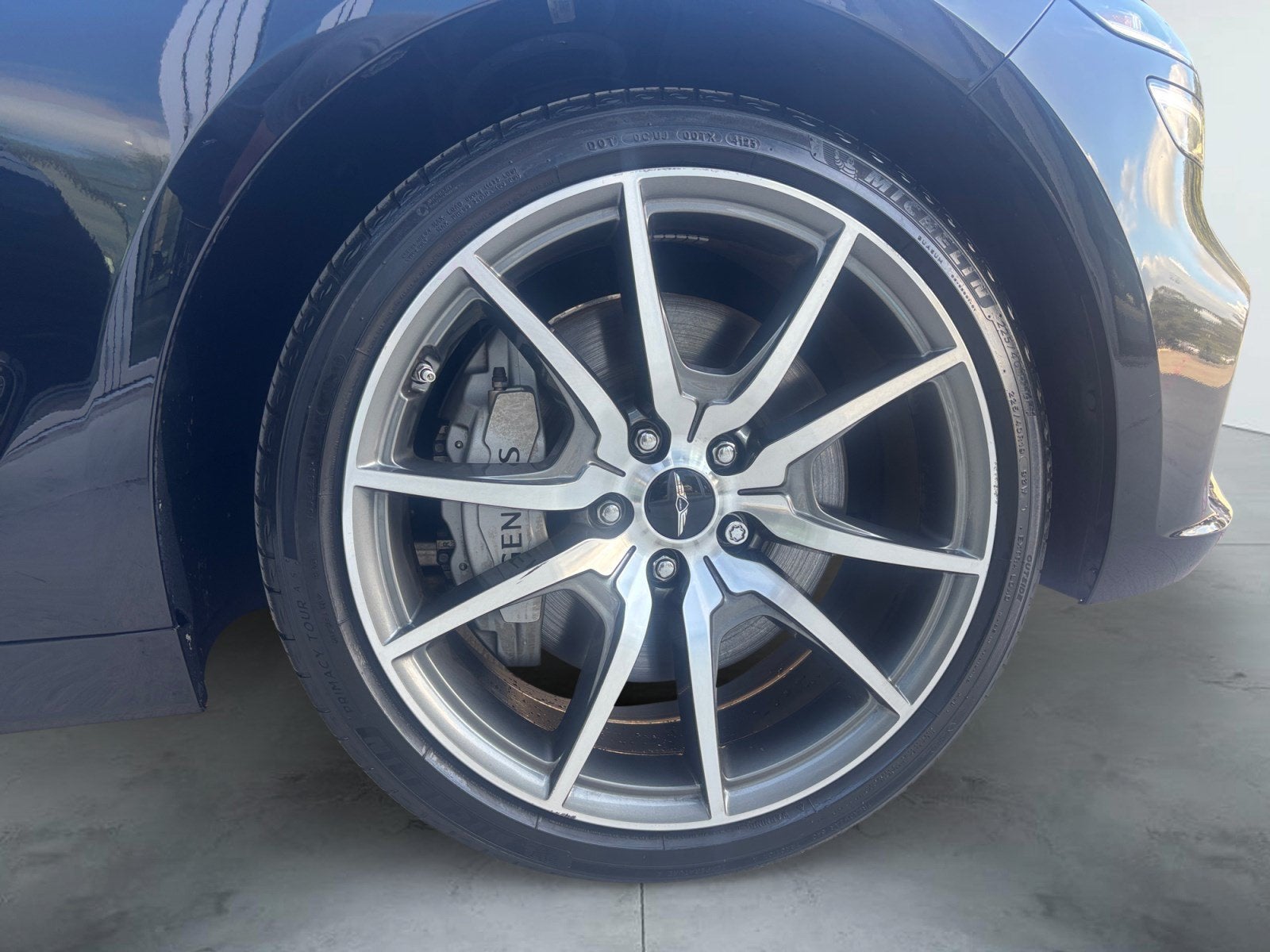 2024 Genesis G70 2.5T