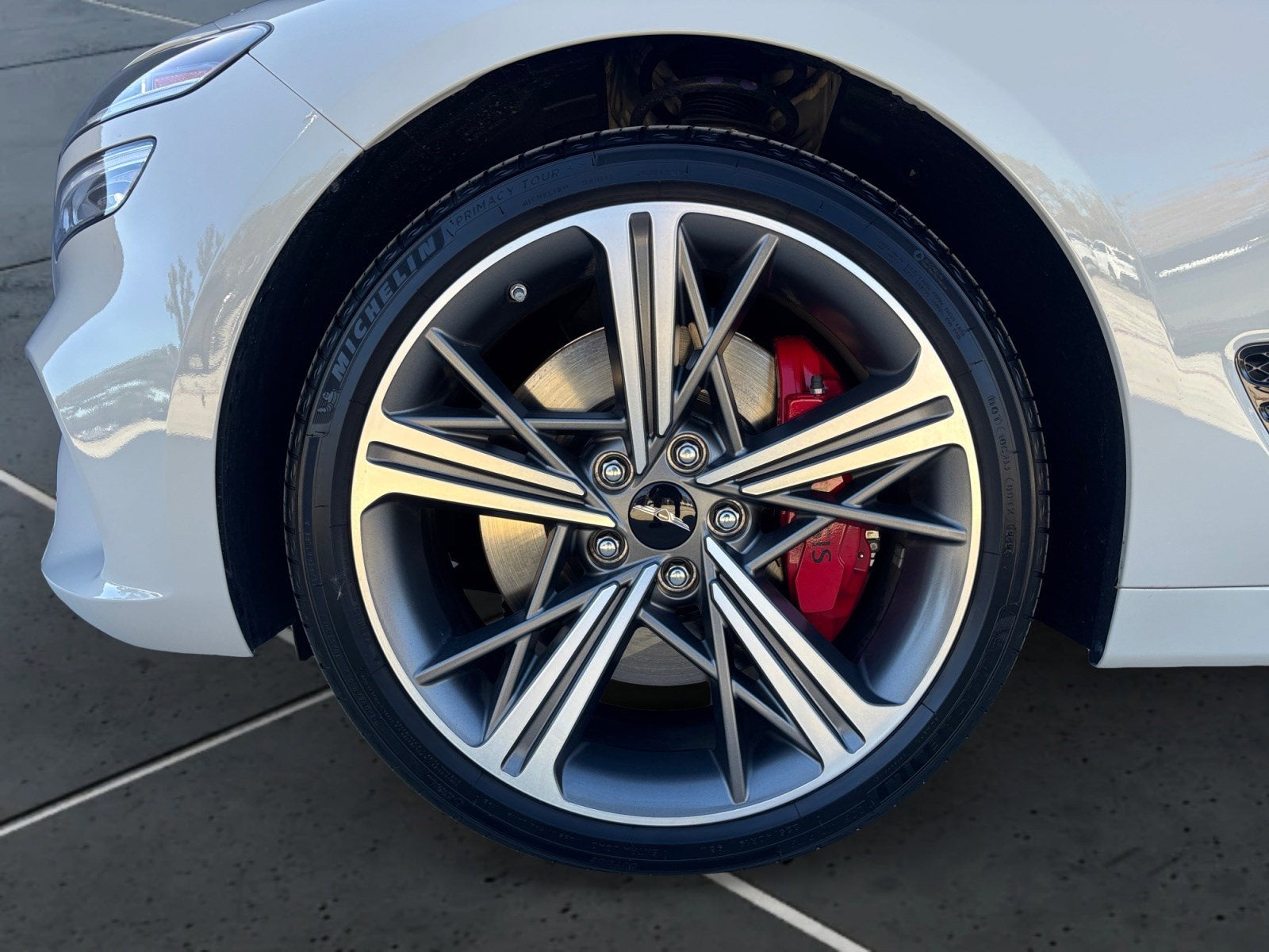 2025 Genesis G70 2.5T