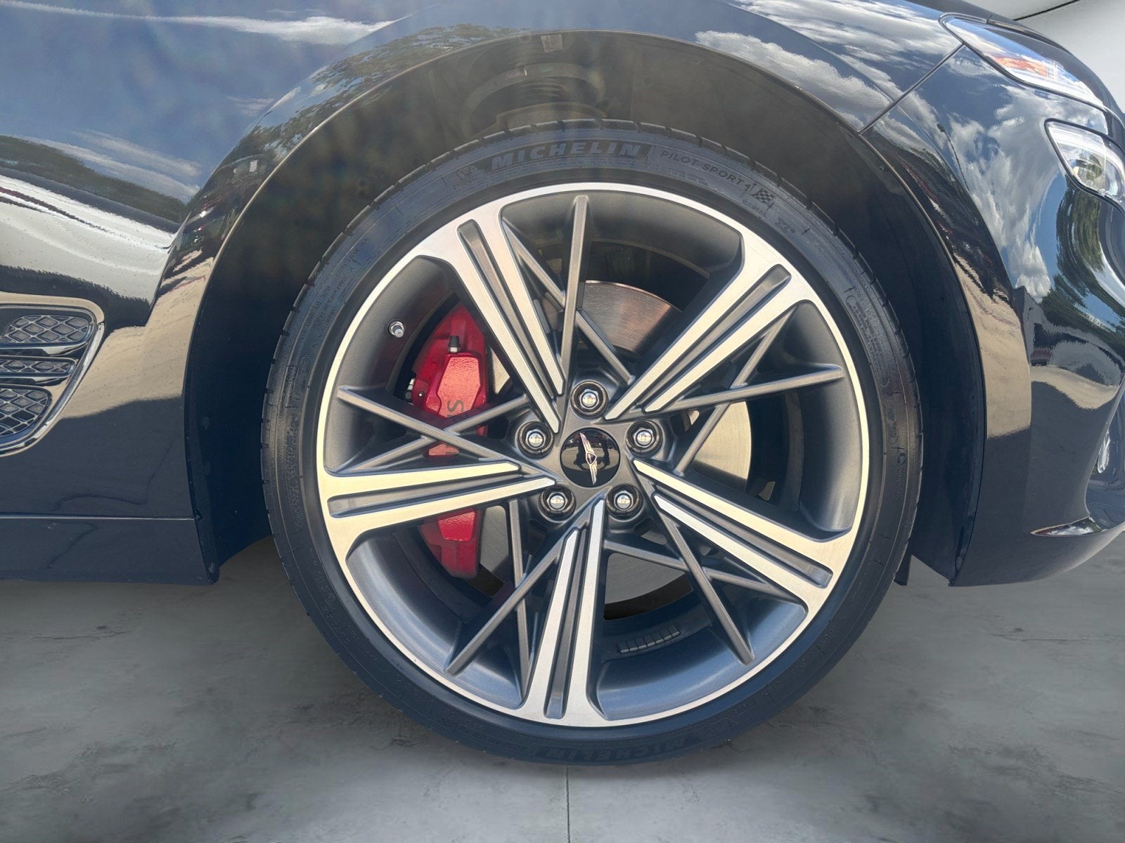 2024 Genesis G70 3.3T Sport Advanced