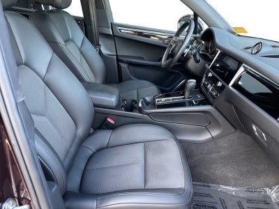 2023 Porsche Macan Base